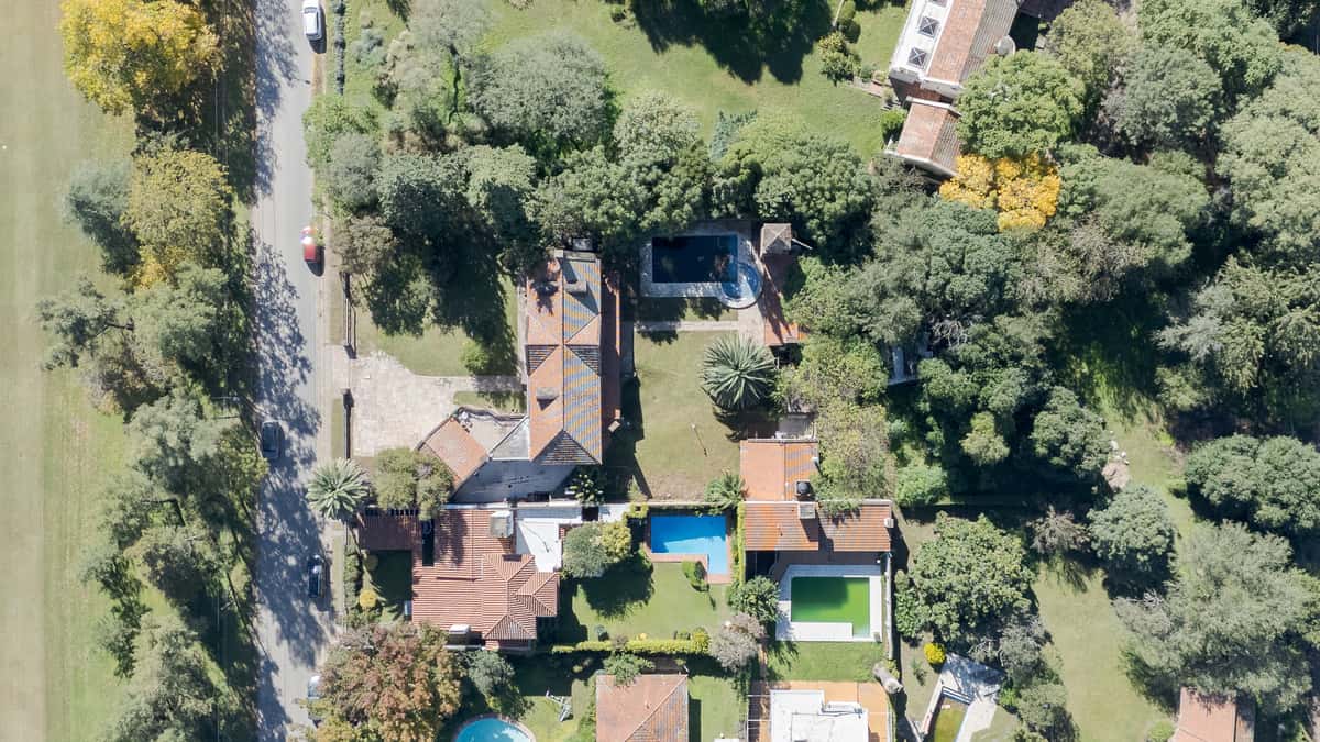 Residencia sobre Av. Lisboa · Vista al Golf