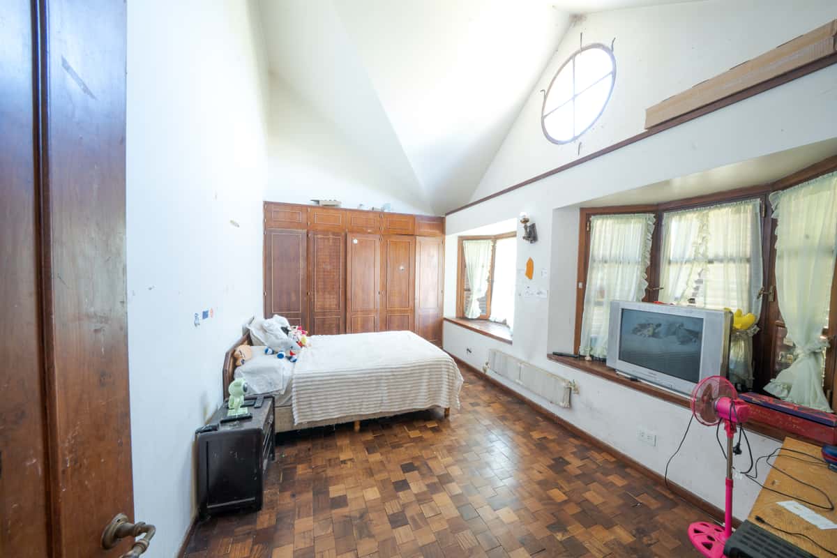 Residencia sobre Av. Lisboa · Vista al Golf