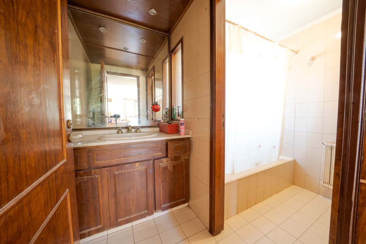 Residencia sobre Av. Lisboa · Vista al Golf