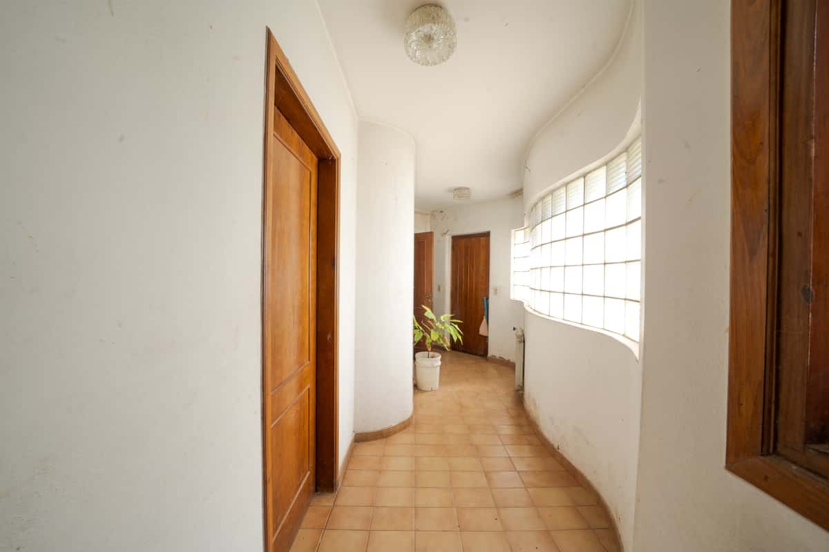Residencia sobre Av. Lisboa · Vista al Golf