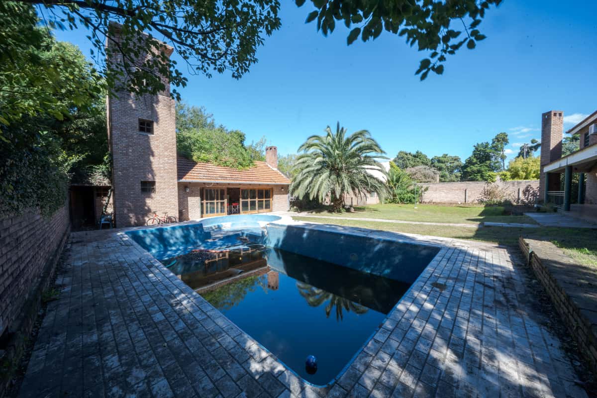 Residencia sobre Av. Lisboa · Vista al Golf